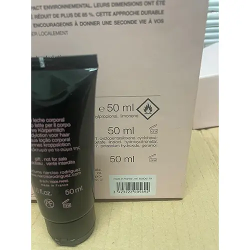 Photo from the official notice: Narciso Rodriguez Eau de parfum - Body lotion - Shower gel cosmetic set — chemical risk