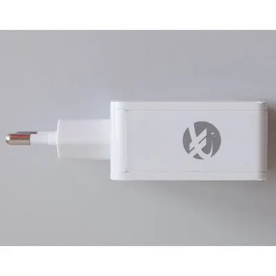 Photo de l’avis officiel: KeKe, XinHua Electronics Fast charger Chargeur USB — risque: Choc électrique