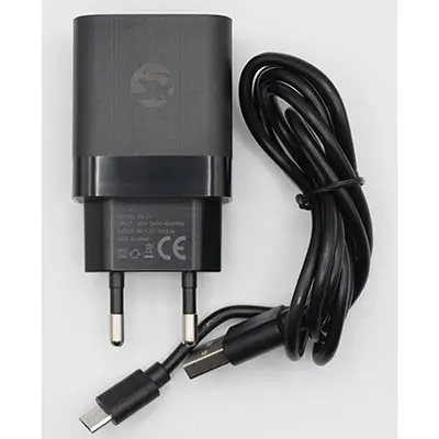 Photo de l’avis officiel: XINHUA 2.4A FAST SMART CHARGER Chargeur USB — risque: Choc électrique