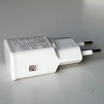 Foto do aviso oficial: YUFANO TRAVEL ADAPTER , TRAVEL CHARGER Carregador USB — risco: Choque elétrico