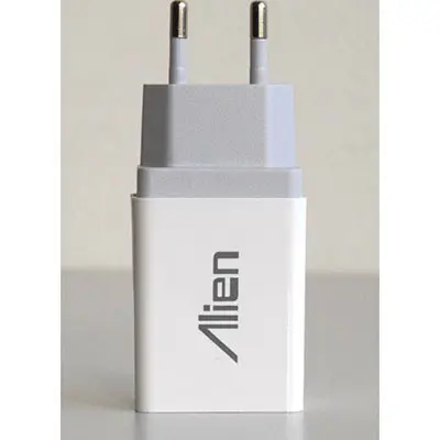 Photo de l’avis officiel: Alien Travel Charger Chargeur USB — risque: Choc électrique