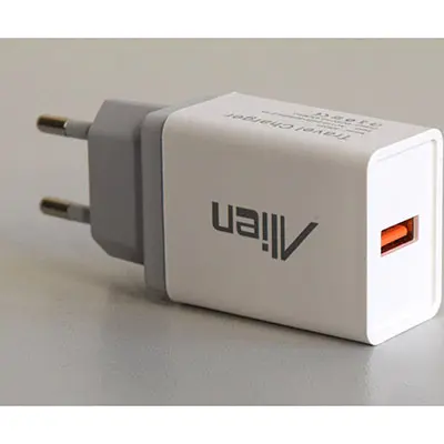 Photo de l’avis officiel: Alien Travel Charger Chargeur USB — risque: Choc électrique