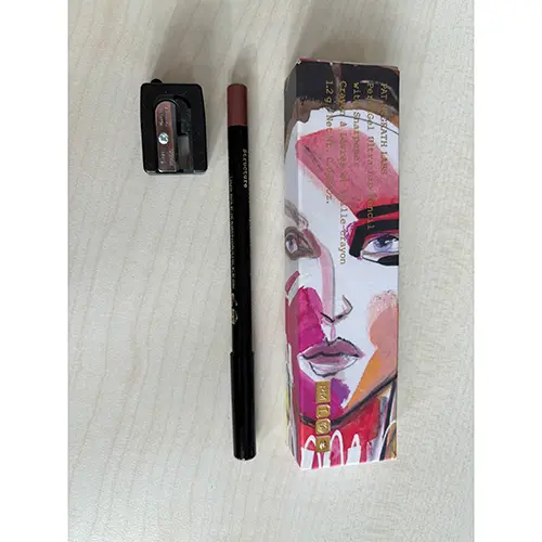 Photo de l’avis officiel: Pat McGrath Labs 320 Structure Doublure pour les lèvres — risque: Risque chimique & Environnement