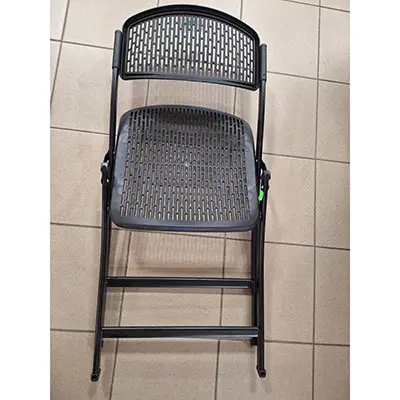 Photo de l’avis officiel: Chaise pliante — risque: Blessures (SR/03766/24)