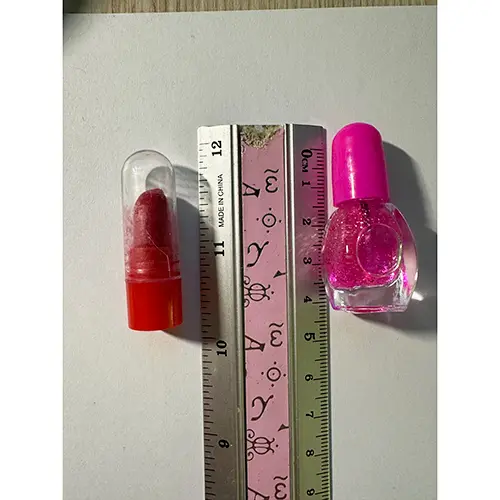 Foto do aviso oficial: CUTE DOLL "PLASTIC TOYS" Boneca de plástico — risco: Engasgamento