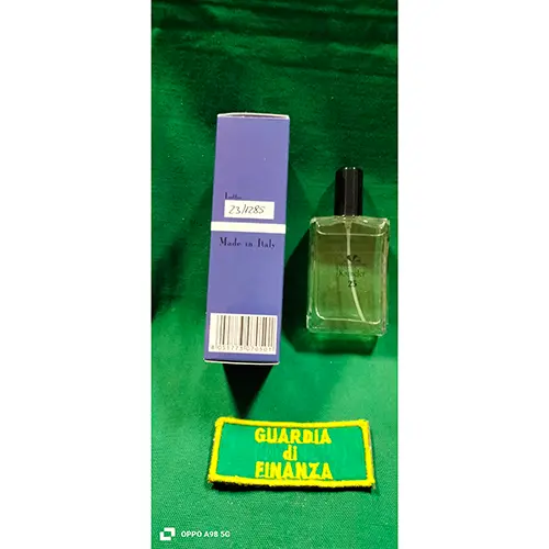 Photo de l’avis officiel: Arcobaleno parfumes Karacter 25 Eau de toilette — risque: Risque chimique