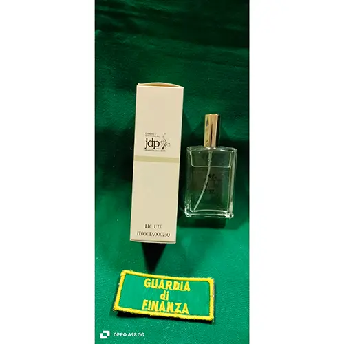 Photo de l’avis officiel: Arcobaleno parfumes Madame 37 Eau de toilette — risque: Risque chimique