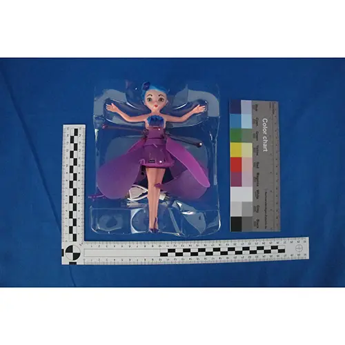 Photo from the official notice: Pincess aerocraft Shengruili Fliegende fee lila / Fliegende Schimmernde Fee plastic doll — chemical risk