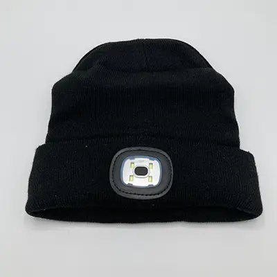 Foto uit de officiële melding: LedSavers LED cap LED lichtkap — risico: Milieu