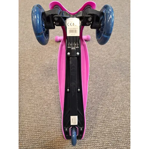 Foto do aviso oficial: Kidwell Kick scooter Trotinete de brincar — risco: Ferimentos