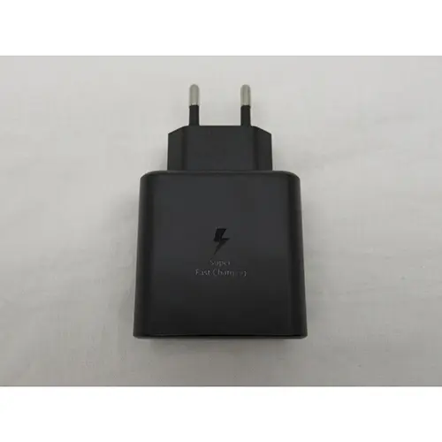 Photo de l’avis officiel: Travel Adapter Chargeur USB — risque: Choc électrique (SR/00606/25)
