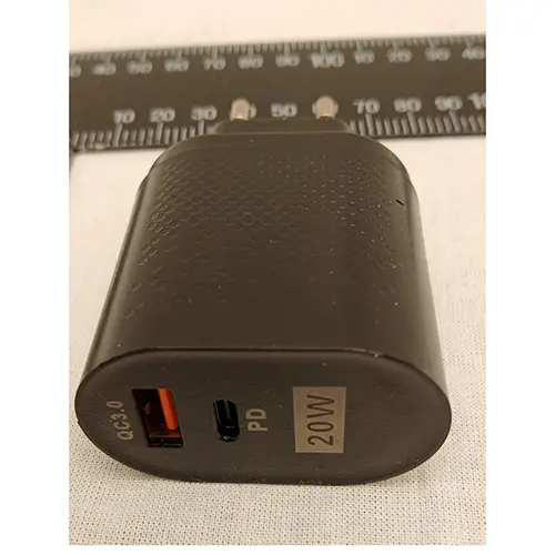 Photo de l’avis officiel: PDFastCharge Chargeur USB — risque: Choc électrique