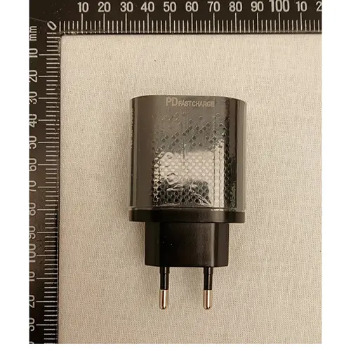 Photo de l’avis officiel: PDFastCharge Chargeur USB — risque: Choc électrique