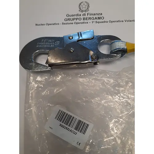 Foto do aviso oficial: Safety belt Traição automática — risco: Ferimentos