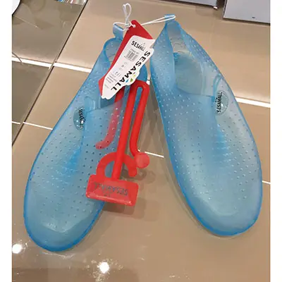 Photo de l’avis officiel: Sesamall Chaussures d'eau — risque: Risque chimique