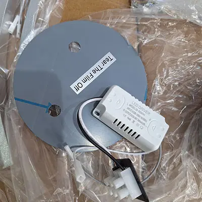 Foto aus der offiziellen Meldung: LED Ceiling Light LED Deckenleuchte — Risiko: Elektrischer Schlag (SR/00970/25)