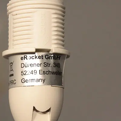 Foto aus der offiziellen Meldung: Paco Home Set Luca TI / Cosmo Tischleuchte — Risiko: Elektrischer Schlag