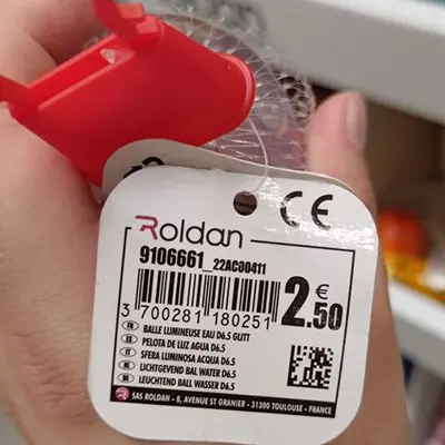 Foto uit de officiële melding: ROLDAN Balle lumineuse Stuiterende ballen — risico: Aantasting van het gezichtsvermogen