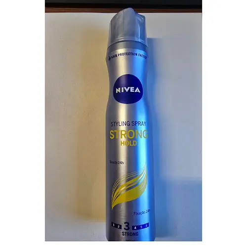 Photo de l’avis officiel: Nivea STYLING SORAY STRONG HOLD Spray pour cheveux — risque: Risque chimique