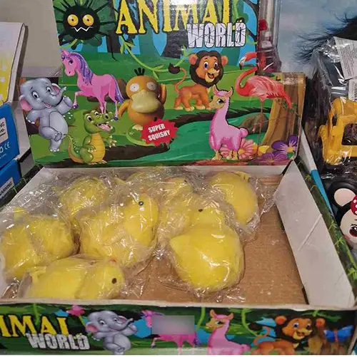 Photo de l’avis officiel: animal word Jouet de poulet — risque: Étouffement