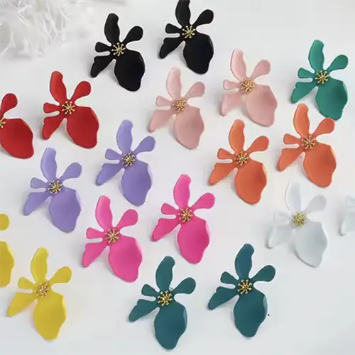 Foto dell’avviso ufficiale: Fashion Spray Painting Flower Earrings Orecchini — rischio: Rischio chimico