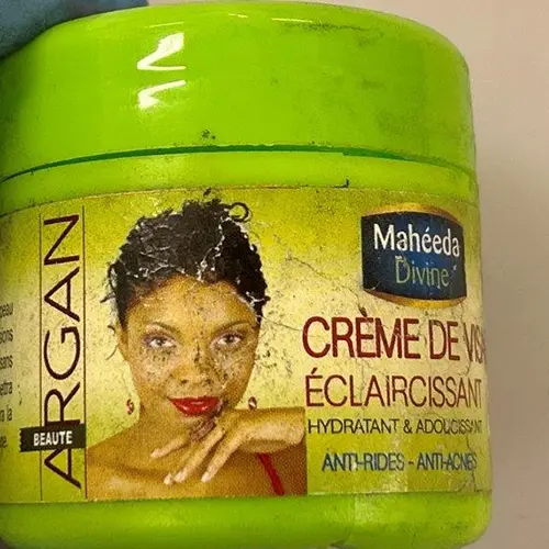 Photo from the official notice: Crème de Visage Éclaircissante, Mahéeda Divine, 100grs skin lightening cream — chemical risk