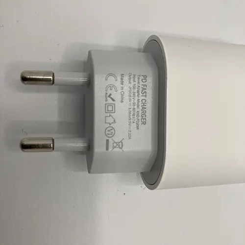Foto uit de officiële melding: 20W Power Adapter USB-C Charge Cable Lader — risico: Milieu