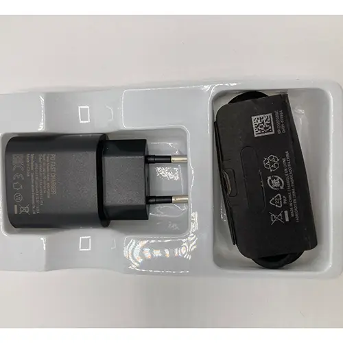 Foto uit de officiële melding: 25W PD Adapter USB-oplader — risico: Milieu