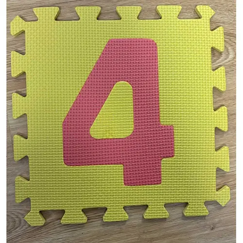 Foto aus der offiziellen Meldung: Play More Numeri 10 pezzi Puzzlematte — Risiko: Ersticken