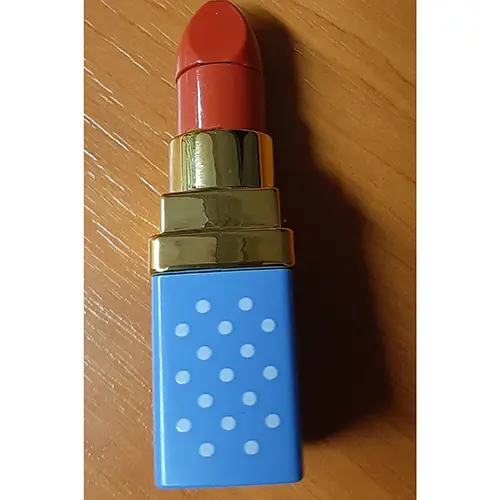 Photo de l’avis officiel: MXM Zapalovač neobvyklého typu rudá rtěnka Briquet de nouveauté — risque: Brûlures
