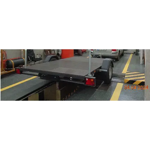 Photo de l’avis officiel: VALKAI V11 flatbed trailer Remorque — risque: Blessures