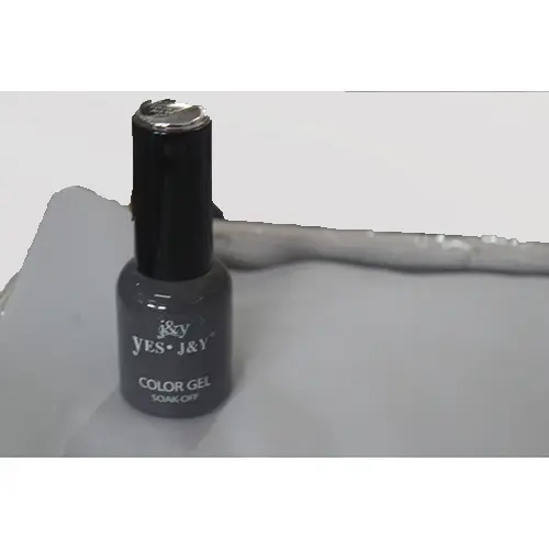 Foto aus der offiziellen Meldung: j&amp;y Yes • J&amp;Y ® Nagellack — Risiko: Chemikalie