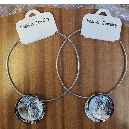Photo de l’avis officiel: Fashion Jewelry Collier — risque: Risque chimique (SR/02003/25)