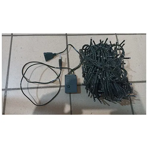 Foto do aviso oficial: lampki choinkowe Corrente de iluminação — risco: Choque elétrico (SR/02045/25)