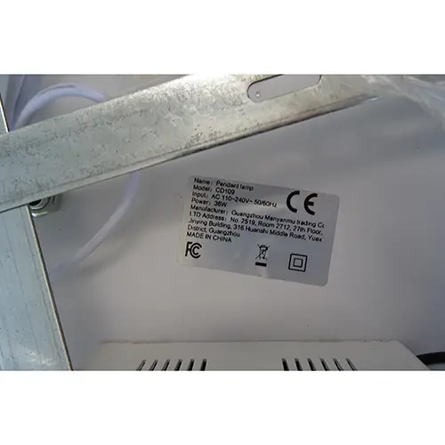 Foto do aviso oficial: Pendant lamp Lâmpada de teto — risco: Choque elétrico