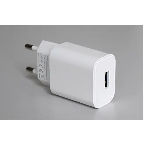 Photo de l’avis officiel: Hongyu FAST CHARGER Chargeur USB — risque: Choc électrique