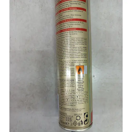 Foto aus der offiziellen Meldung: Wella unsurpassed flexible hold wellaflex HAIRSPRAY Haarspray — Risiko: Chemikalie