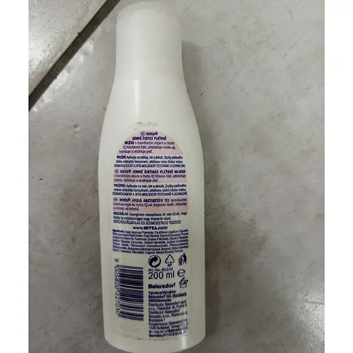 Foto aus der offiziellen Meldung: Nivea Gentle cleansing lotion, dry to sensitive skin Jem Reinigungslotion — Risiko: Chemikalie