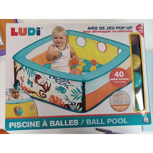Photo de l’avis officiel: LUDI Aire de jeu, piscine à balles, ou fond de parc, l'endroit préféré de bébé! Parc pour enfants — risque: Étouffement