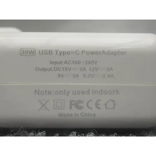 Photo de l’avis officiel: 30W USB-C Power/Adapter Chargeur USB — risque: Choc électrique