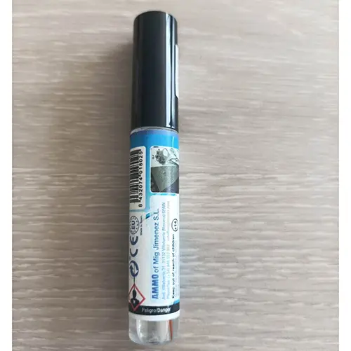 Foto aus der offiziellen Meldung: AMMO OF MIG JIMENEZ Fresh engine oil Brusher Modelllack-Set — Risiko: Chemikalie