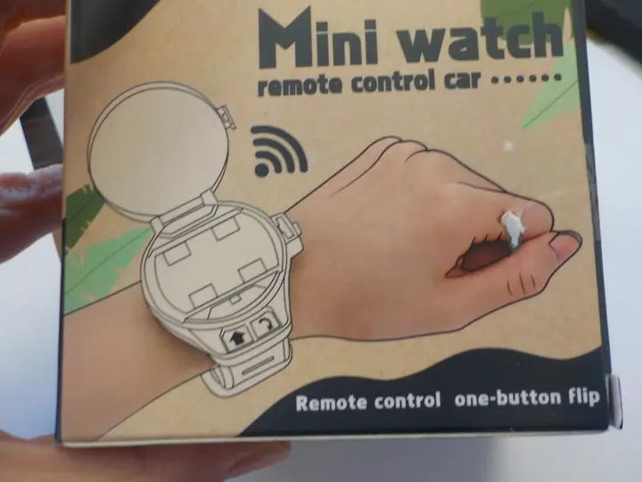 Photo de l’avis officiel: Mini Watch Jouet alimenté par batterie — risque: Risque chimique