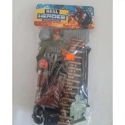 Photo de l’avis officiel: REAL HEROES Ensemble militaire de jouet — risque: Étouffement
