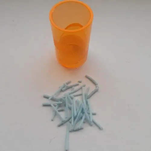 Photo from the official notice: Anti-stress-spielzeug plastic toy — choking risk