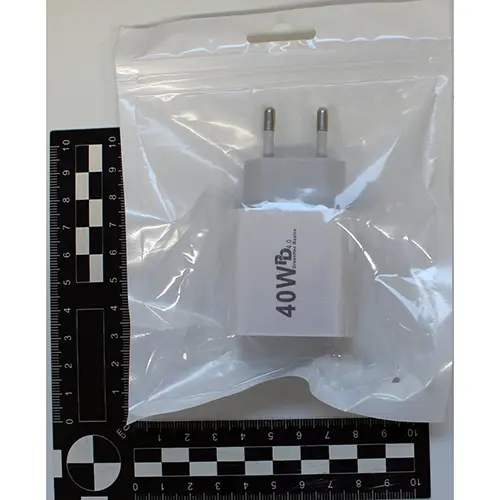 Foto do aviso oficial: GreenHec Basics 40W PD 4.0 Carregador USB — risco: Queimaduras & Choque elétrico