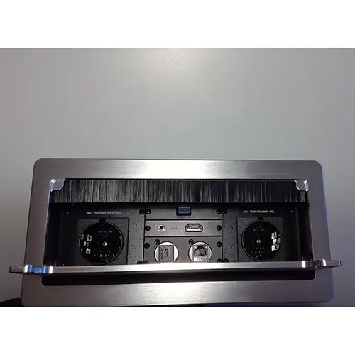 Photo from the official notice: Euphoriajinshi Table socket power socket hub — electric shock risk