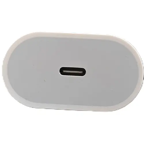 Foto aus der offiziellen Meldung: Salcomp USB-C 20W Power adapter Netzteil — Risiko: Elektrischer Schlag