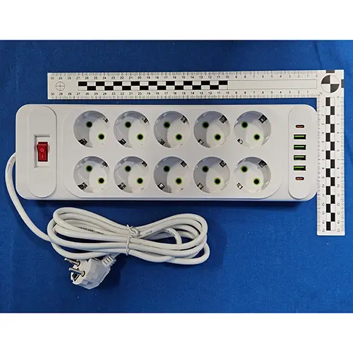 Photo de l’avis officiel: Socket, Power Socket 2500w Tête de rallonge — risque: Incendie