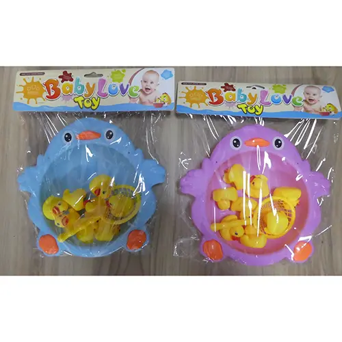 Foto dell’avviso ufficiale: Baby Love Toy műanyag kacsacsalád fürdőjáték Giocattolo da bagno — rischio: Rischio chimico & Ostruzione delle vie aeree