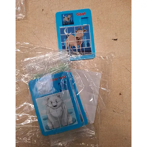 Foto aus der offiziellen Meldung: Puzzle-Set — Risiko: Ersticken